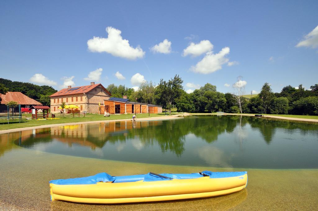 Rekreacni Areal Dvur Honetice Hotel Esterno foto